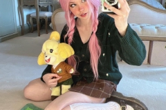 12_belle_delphine_stocking